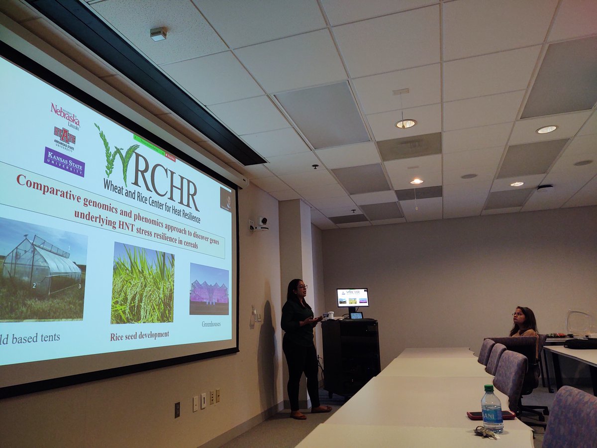 UNL_PSI's tweet photo. Great to have our first in-person @UNL_PSI Research Group Meeting in 2.5+ years. Great talks today from @DhattBalpreet from Walia lab and @AlanCerva88  from Libault lab. @unlagrohort @UNL_AgResearch https://t.co/Ry4KL2pVqD