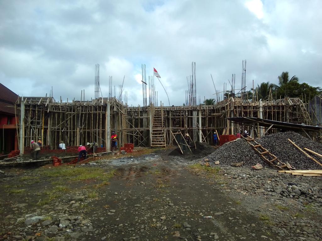 infokarang's tweet photo. Seperti yang terlihat pada gambar, progres pembangunan Masjid Besar Al Hasan Karangnunggal (Batu Curi), masih terus dikebut. Dan sekarang sudah masuk fase pengecoran.

#infokarangnunggal https://t.co/90S9umZMHI
