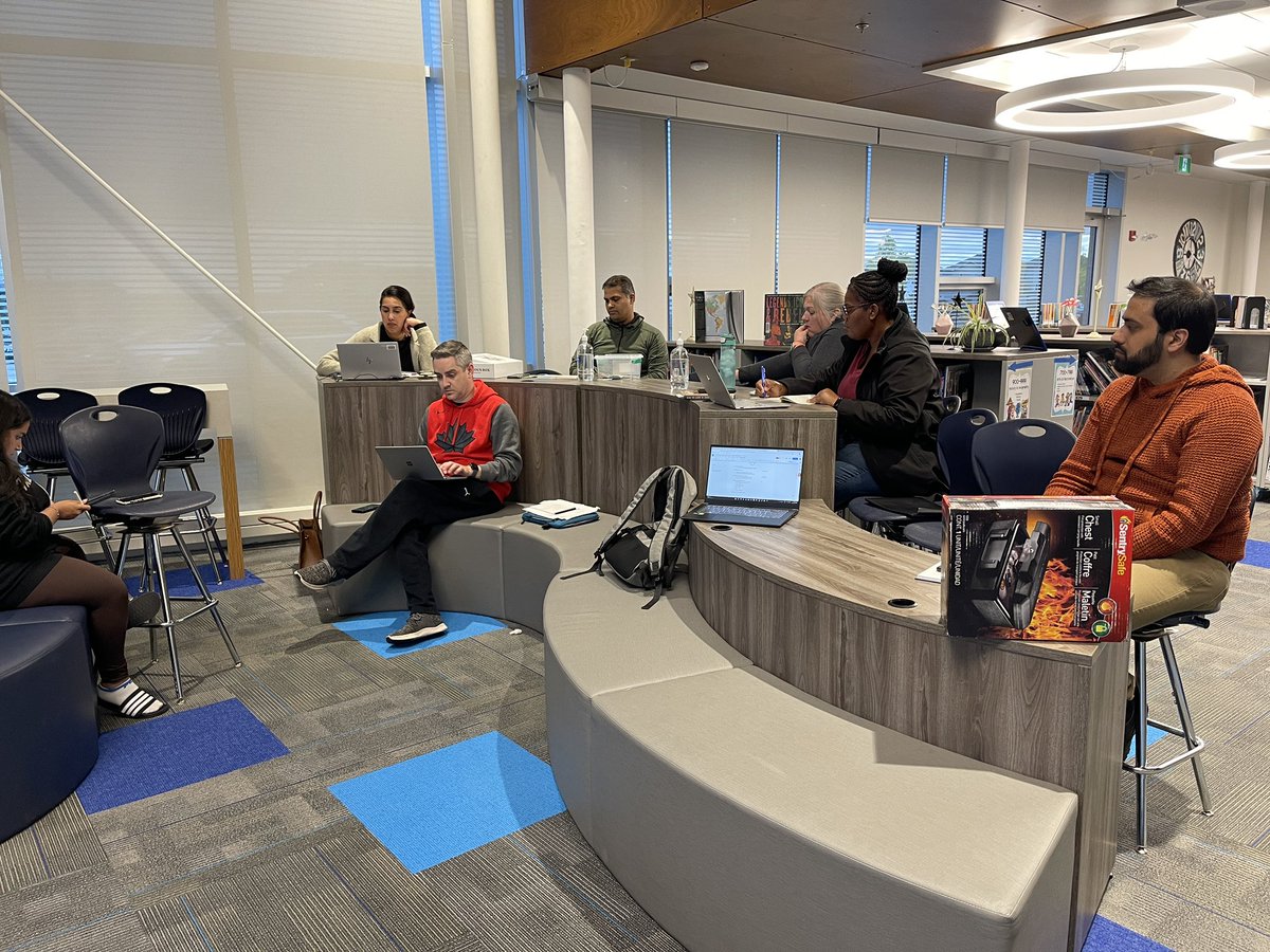 LaurelCLYEG's tweet photo. Board Meeting! ❤️ @EFCL #efcl #yeg #community @ricocasanova https://t.co/mGQF7YbXtv