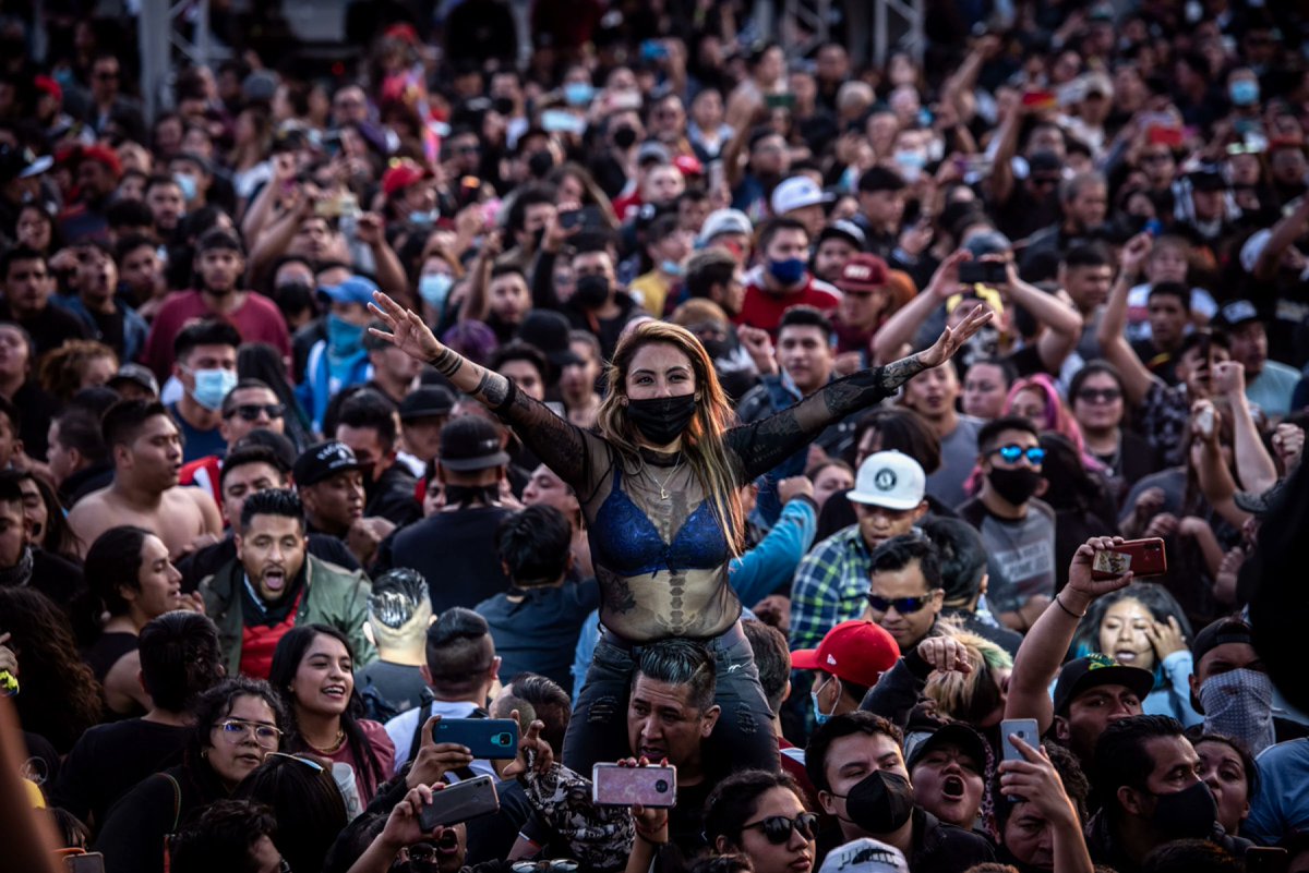 El último censo del Inegi sugiere que cada vez hay menos mexicanos jóvenes y más personas en edad de jubilación, esto se agravará con los años y, de hecho, la población comenzará a decrecer en 2062.