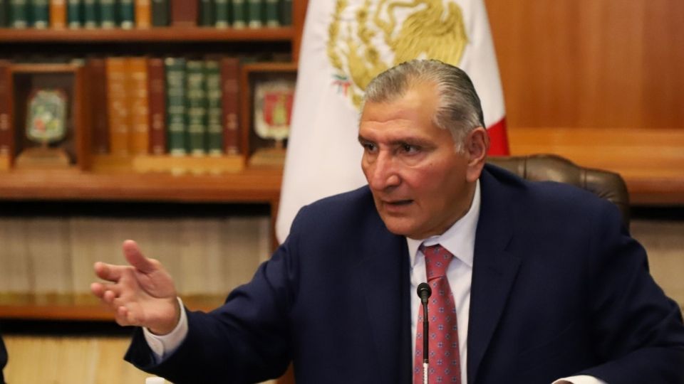 En la nueva edición de A.R.M.A. Se refleja que el secretario de gobernación tiene una creciente exposición mediática, mientras que la jefa de gobierno de la ciudad de México atrajo reflectores por el cierre de los call centers fraudulentos.