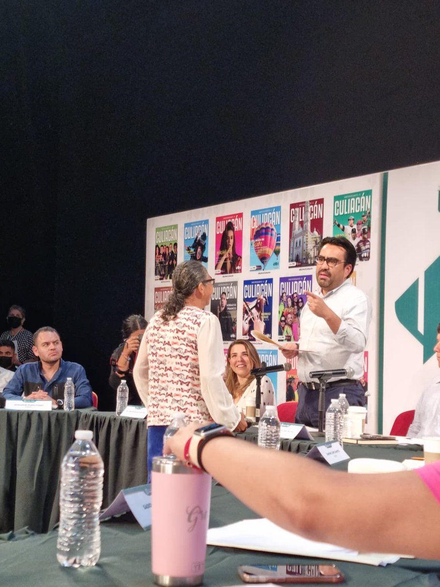 FlorHdezCln's tweet photo. Hoy, escuchamos las peticiones de la ciudadanía durante la realización de Cabildo Abierto, las cuales serán atendidas todas ellas. 👍🏽 #RegidoraFlorHernández #AyuntamientodeCuliacán ✅🙋🏼‍♀️ https://t.co/1Aq4YyaPZa
