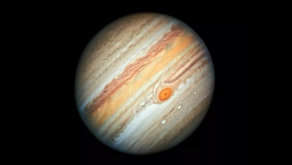 Recordeu observar Júpiter!
El planeta gegant es troba a la distància més petita de la Terra des de fa 59 anys.
Això vol dir que el veure brillar moltíssim a mitja nit, mirant cap al sud.
Amb prismàtics ja veureu els 4 principals satèl·lits.
#miremelcel 
space.com/jupiter-opposi…