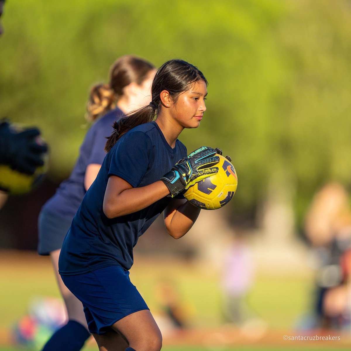 santacruzutdfc's tweet photo. π§€ Goalkeeper training π§€
#santacruzbreakers #norcalpremier #npl #soccer #youthsoccer #santacruz #aptostide #girlssoccer #goalkeeper #training #goalietraining https://t.co/pMBbmcROeJ