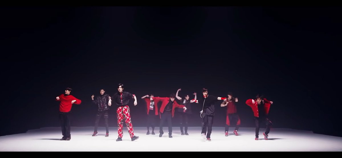 meguroism's tweet photo. meguro's favorite suno outift is black and red combination outfits for yumyumyum spicy girl dance video AHA! https://t.co/eD1B807mZO