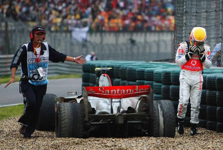 SS4G_0923's tweet photo. @VPLH44 @f1fanlewisHam I love the gravel at the pit entry of Shanghai International Circuit.😍 https://t.co/Nzh3y5ZZHb