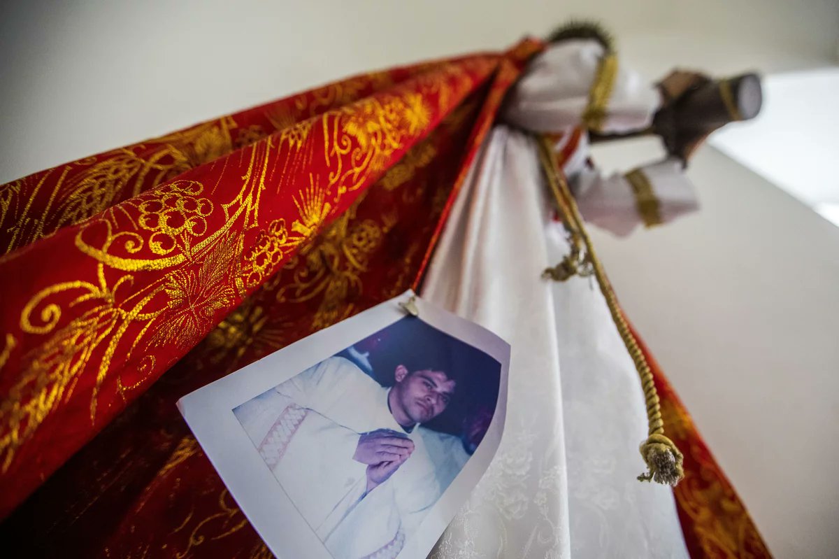 Policía de Nicaragua detuvo a un obispo y a otros sacerdotes en un allanamiento de madrugada