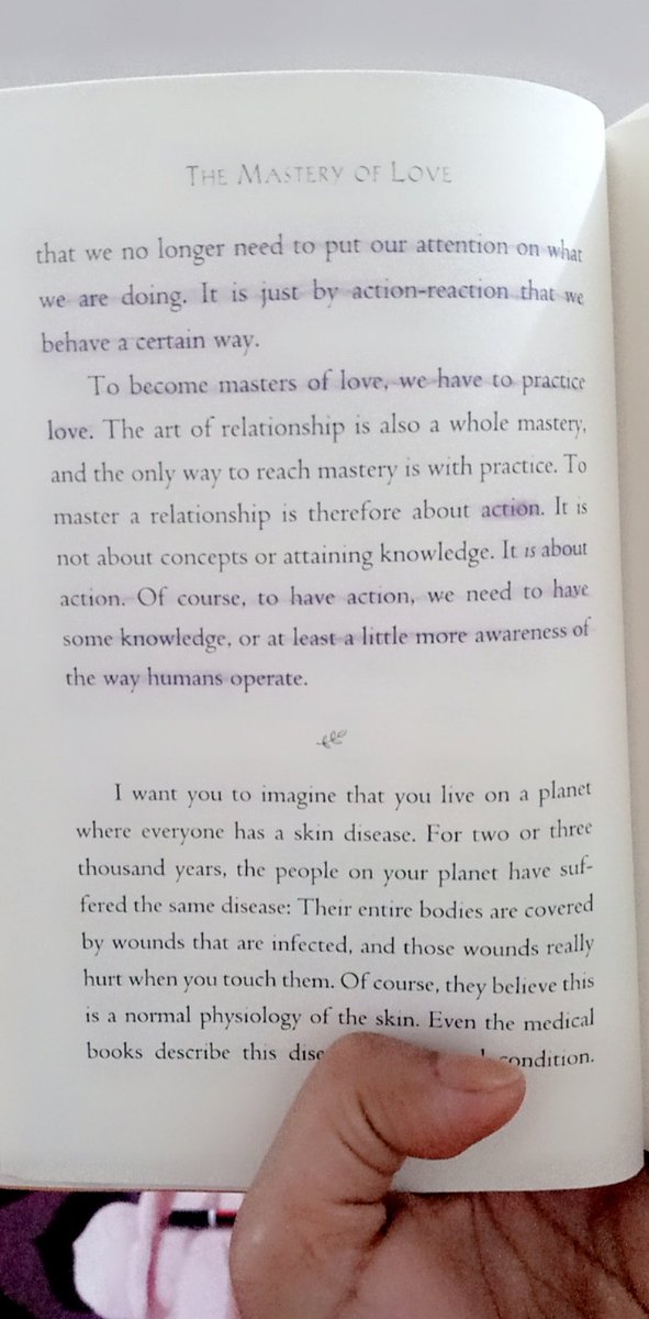 pisces_shivani's tweet photo. How does one master love?
How are we going to practise 
loving one another?
A little guidance on how to achieve that?
Reading is encouraged!
#themasteryoflove 
#awareness
#book
#reading
#reader
#tweet
#tweeter
#tweettime https://t.co/3a7rmmG5hN