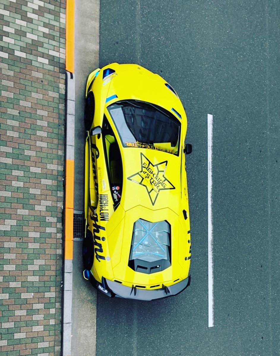 morohoshi_7777's tweet photo. ⭐️一番星号&⭐️
#lamborghini #ランボルギーニ #morohoshi #諸星伸一 #fightingstar #ファイティングスター #fsbk #カスタム #スワロフスキー #swarovski #tokyo #japan https://t.co/xRrUjppXDV