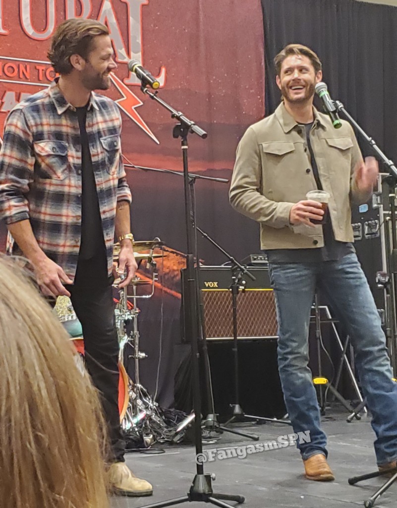 If a photo captured their friendship! <a href="/jarpad/">Jared Padalecki</a> <a href="/JensenAckles/">Jensen Ackles</a> #SPNDEN