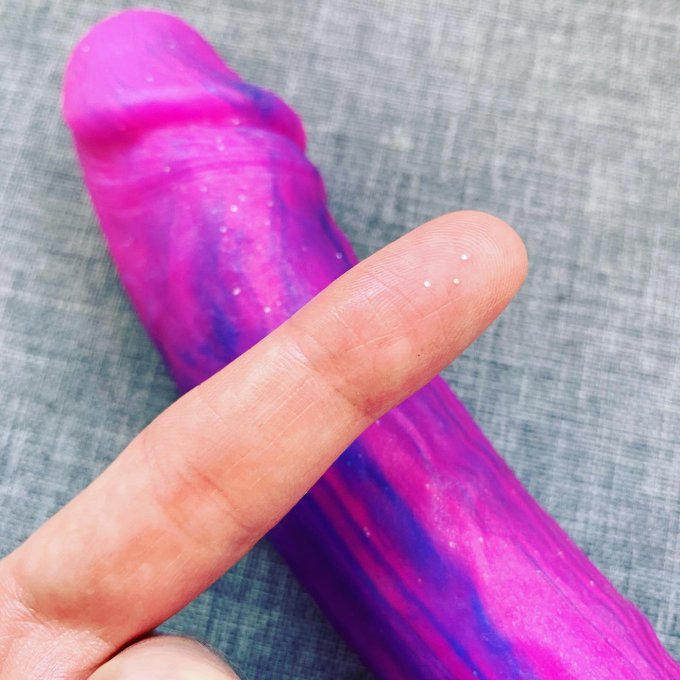 1 pic. ⚠️ PSA ⚠️

A popular range of white-label pink & purple silicone dildos available on many retail
