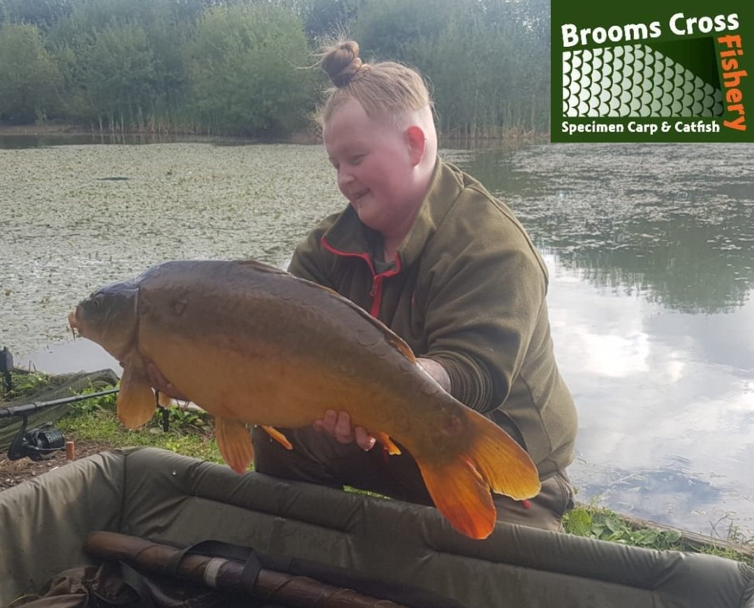 Emma Rhodes's first ever capture on Brooms Cross fishery at 17lb 6ozs. 
Well done Emma. 
07740082025 for all bookings and peg availability