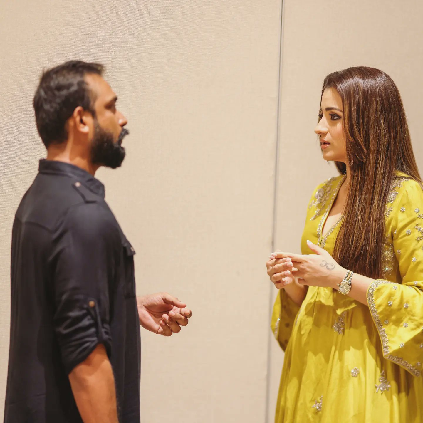 FdEw2ZxagAAh9Rg?format=jpg&name=large