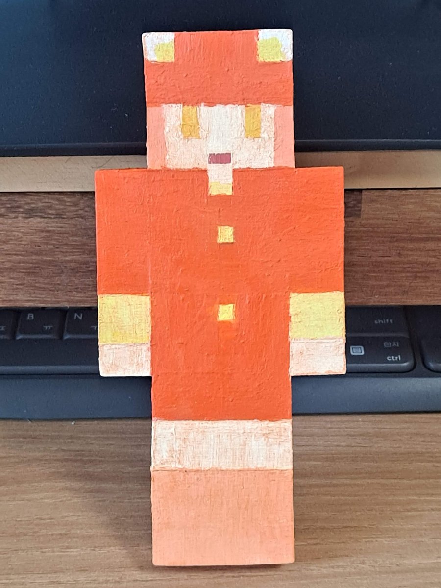 ParrotNoname's tweet photo. I made a wooden Frog Girl.
#Minecraft #MinecraftFrog https://t.co/Rv4OCvytX8