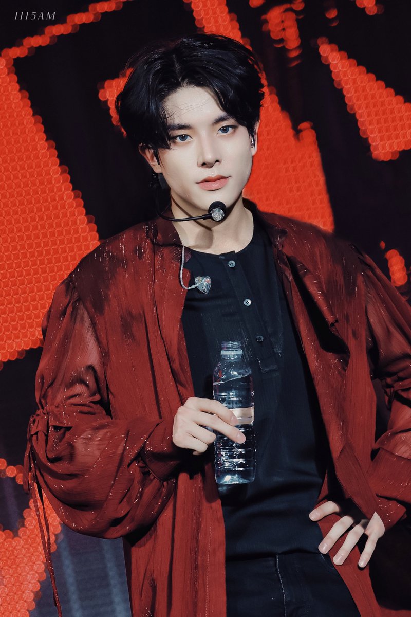 1115AM02's tweet photo. 𝟐𝟐𝟎𝟗𝟏𝟖 ‘𝐌𝐀𝐍𝐈𝐅𝐄𝐒𝐓𝐎’ 𝐢𝐧 𝐒𝐄𝐎𝐔𝐋

𝐃𝐀𝐘𝟐

#제이크 #JAKE #심재윤 #ジェイク #엔하이픈 #ENHYPEN 
#EN_WORLDTOUR_MANIFESTO 
#MANIFESTO_IN_SEOUL https://t.co/hOnf1zvgUk