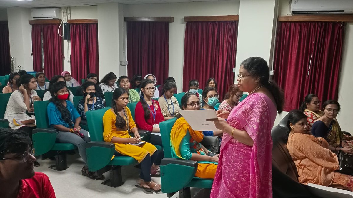 bsi_moefcc's tweet image. A group of a total of 59 B.Sc. #Botany (Hons.) students from #CityCollege and #VictoriaInstitution (College) have visited @bsi_moefcc #CentralNationalHerbarium and #AJCBose_Indian_Botanic_Garden #Howrah on 20th September 2022.