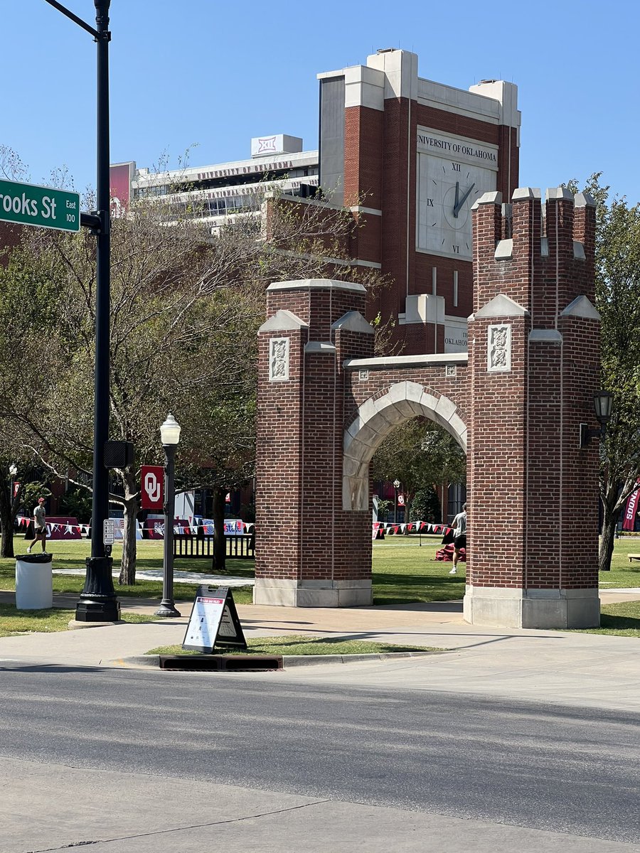 Here are some photos from the OU And NU game