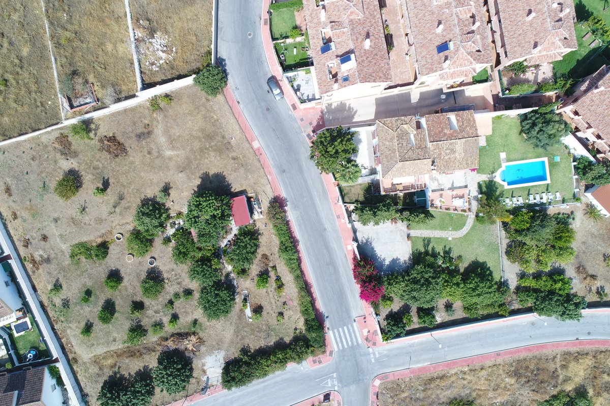 ANAISABELGONZL2's tweet photo. Y en oficina, tras una serie de orientaciones y cálculos se obtienen las ortofotos de la zona y la cartografía servirá de base para el proyecto a ejecutar
Como decía alguien: "lo que bien comienza bien acaba"
Los trabajos #topograficos previos imprescindibles ¡no se olvide! https://t.co/lwIrMOPudr