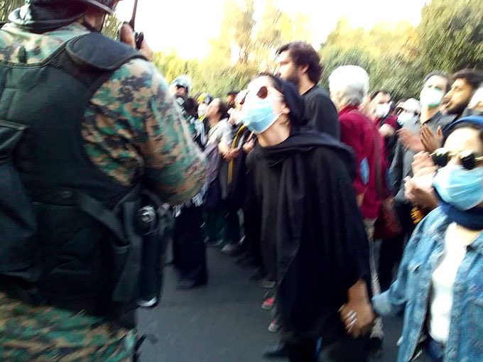 raining_eyessss's tweet photo. They shot to another one to prove
that they didn't kill Mahsa.
#Mahsa_Amini 
#MahsaAminii 
#مهسا_امینی https://t.co/Wmj6ii5YLX