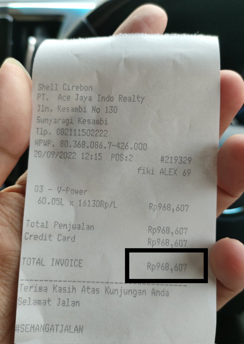 investorgabut's tweet photo. Barusan isi bensin kena segini. Kesimpulan: Gaji 6 juta itu memang gak cukup, belum biaya sekolah anak. Ini bukan di Jakarta loh padahal. https://t.co/MdoFHBJSTd