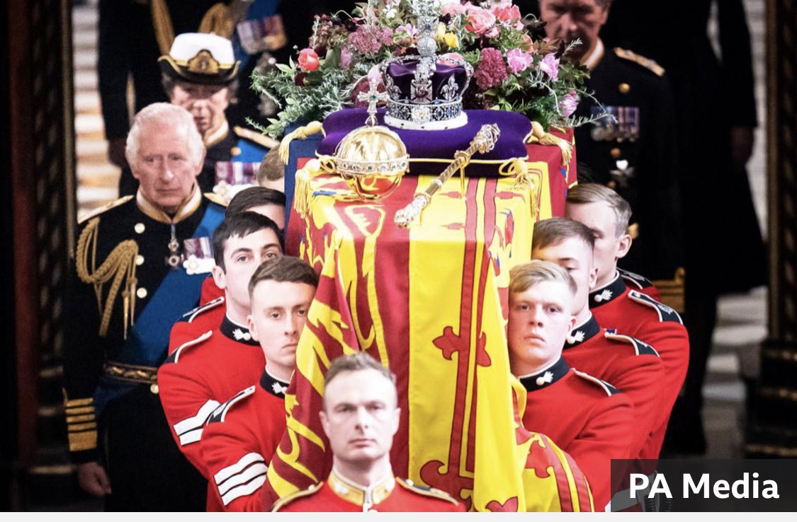 Big “well done” to the very young pall bearers who carried the queen to her final resting place - steady, strong and level - what massive pressure they must have felt with the worlds eyes upon them - great duty done so well 👏