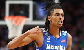 Afiemo_'s tweet image. Really sad for @@EmoniBates. The lad had alot going on for him! Although a bad season with @Memphis_MBB his present predicament of gun charges is a whole new episode.

#Memphis #emonibates