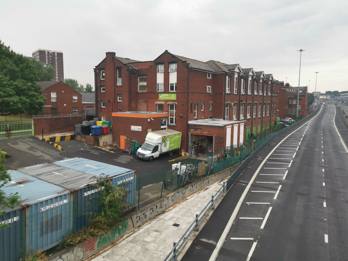 EmmausLeeds's tweet photo. Bag some affordable items and support the #EmmausLeeds community this week.
Find furniture, vintage, fashion, books, music, appliances and much more. Visit our Secondhand Superstore, Kirkgate Market stall and eBay Charity store: https://t.co/phVp4smTaG
#SecondHandSeptember https://t.co/nZnxLj7N1e