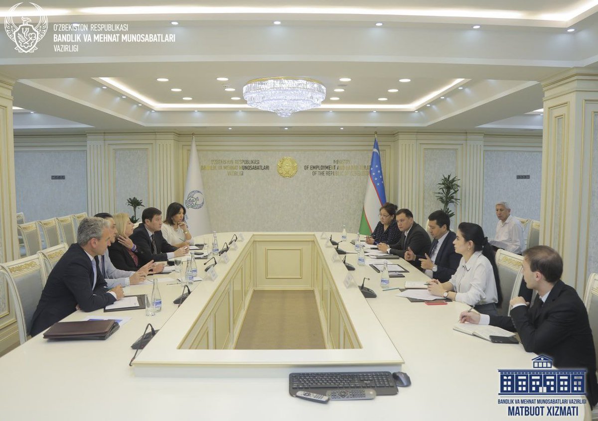 Uzb_MinLabour's tweet photo. The FDM of #MELR Erkin Mukhitdinov and experts of @ilo have discussed issues of ratification of C102 - "Social Security (Minimum Standards)" into the national legislation, application of gender equality principles in decent payment, unemployment benefits &amp; maternity protection ✅ https://t.co/1PvQIOk1hS
