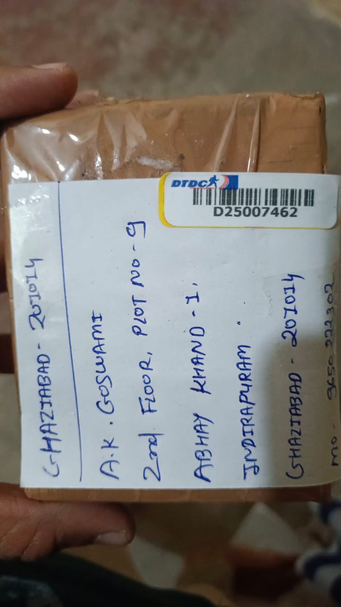 RisingIndian5's tweet photo. @DTDCIndia Without booking you people are docket no to public , what a great and incredible way of working .... Ensure to your branch and system properly and reply me responsible .... 
What a service https://t.co/0P43VnC3hQ