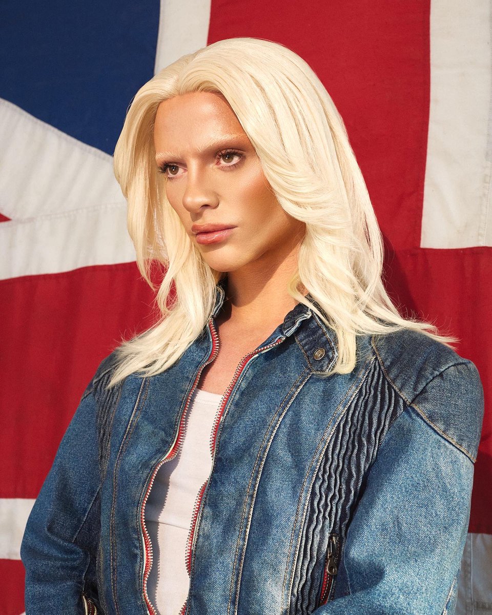 biminibabes's tweet image. Bimini x @InterviewMag cover 😜 @KimKardashian