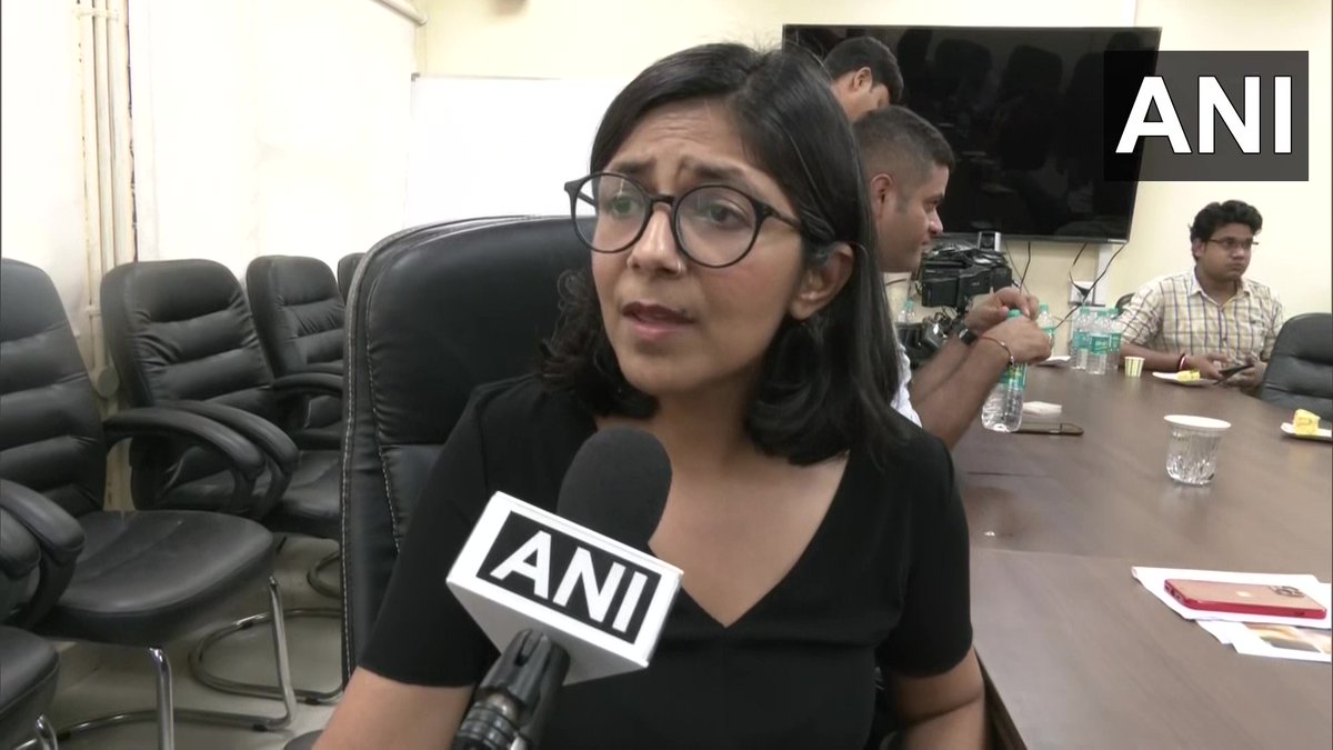 ANI's tweet photo. Delhi | Videos of child pornography were shared on Twitter &amp; were sold for Rs 20. Twitter is yet to delete them &amp; report it further. We've summoned head of Twitter India &amp; have sought report. We've also summoned Delhi Police &amp; have sought immediate action: DCW chief Swati Maliwal https://t.co/qMKX982Qv7