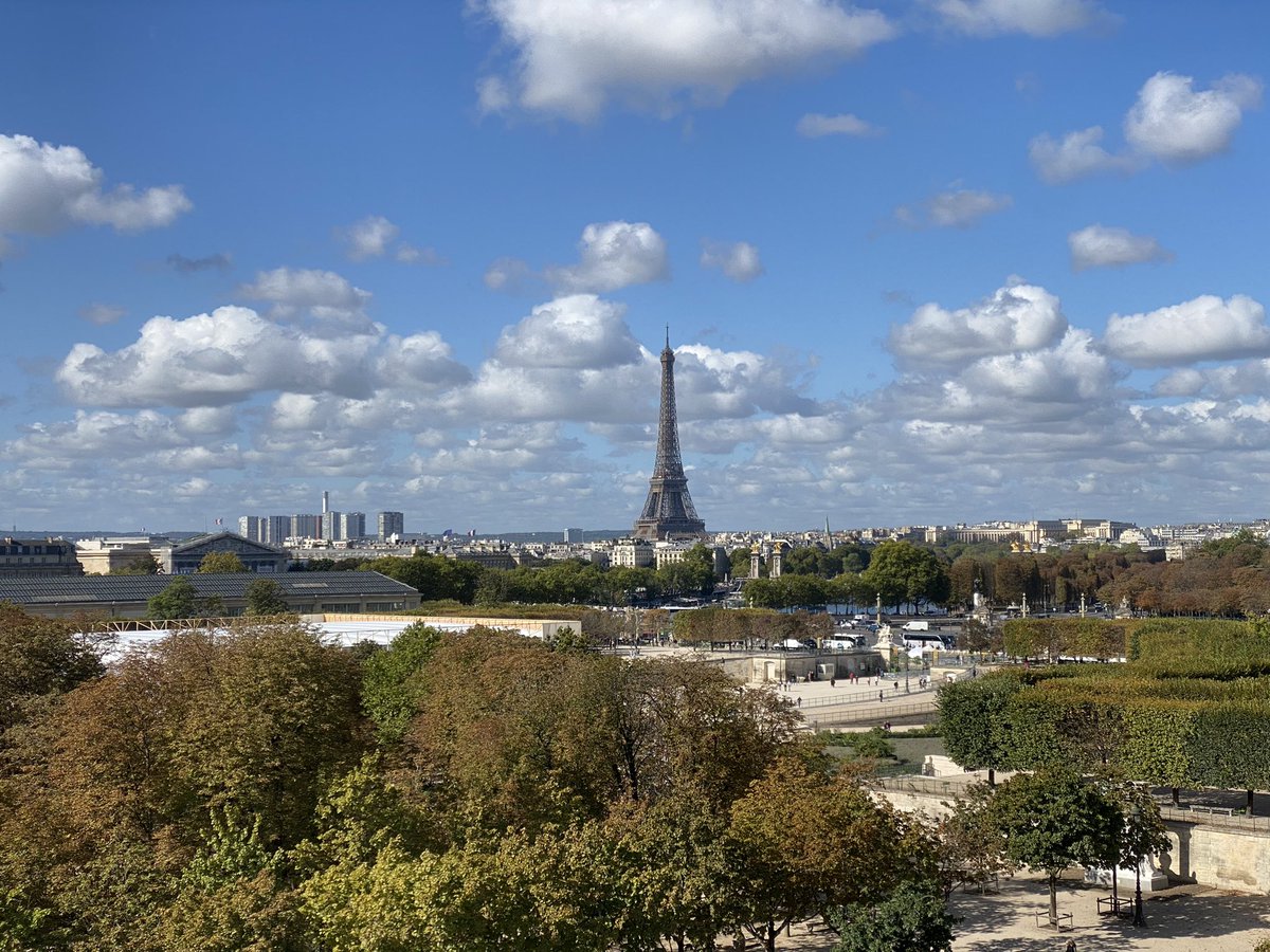 Tina_Ghataore's tweet photo. Au revoir Paris! A fantastic 10 days between #WSBW and #IAC2022. It was great seeing old friends, making new ones, and I am elated at the customer interactions on adopting our #lasercomm products. Now time for more meetings in Munich and ofcourse Octoberfest! https://t.co/okJnRCOUrb