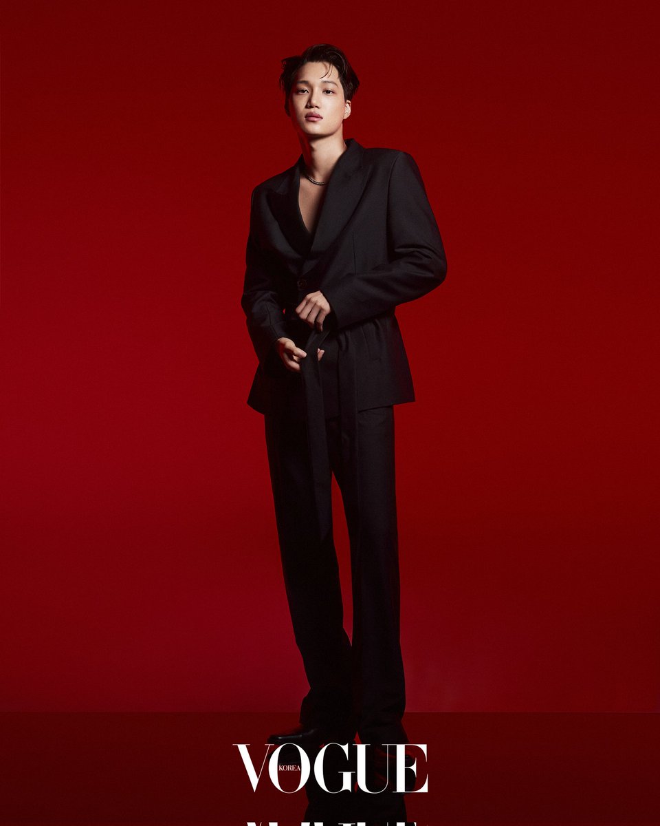 VOGUE KOREA tweet media
