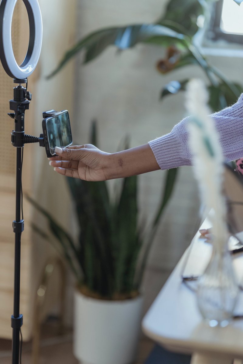 CityFibre's tweet photo. The internet is used to make a living more than ever before. Social media influencer, pro gamer, online mystery shopper… Is your work focused around being online? 

#CityFibre #RevolutionisingBroadband https://t.co/dGcP38d0PM