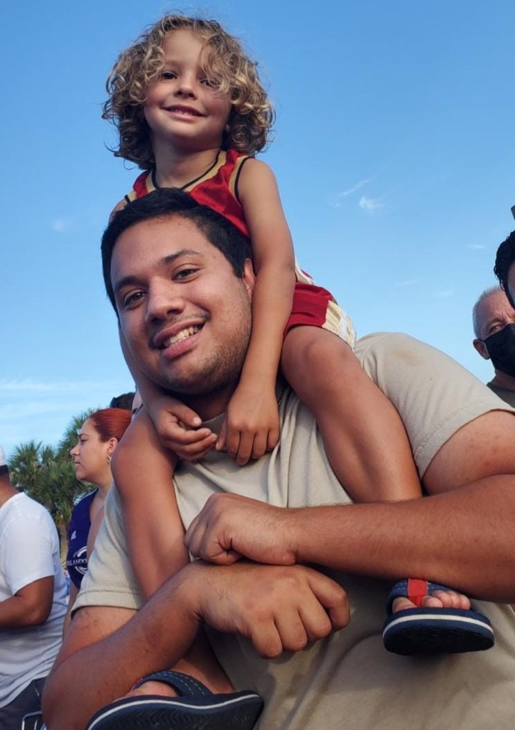 Amandalavan1's tweet photo. #OsmanKhan #US citizen,
His captors were members of the Venezuelan National Guard, transferred into the custody of #DGCIM, #Venezuela’s military intelligence, waterboarded, electrocuted,starved for a five-day period,forced to stand for hours and strapped #FreeOsman
@StateSPEHA https://t.co/grjAsW8xFe