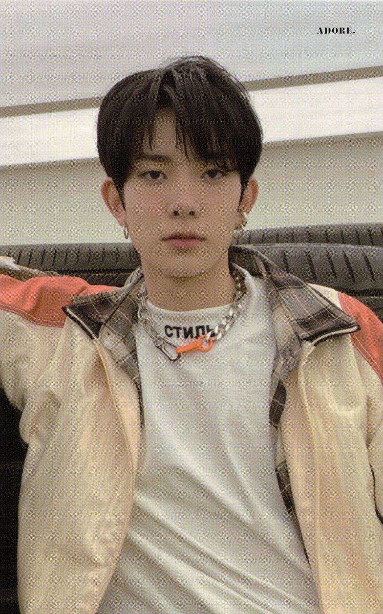Ana_Cartz's tweet photo. looking for heesung down concept pc! 

budget: 100-180
help rt https://t.co/jMpRaRLyDl