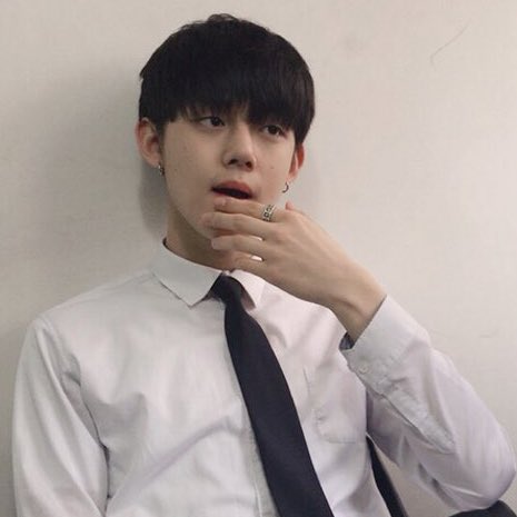 kooorong's tweet photo. 연준 센빠이 ❤️ https://t.co/765GECtALA