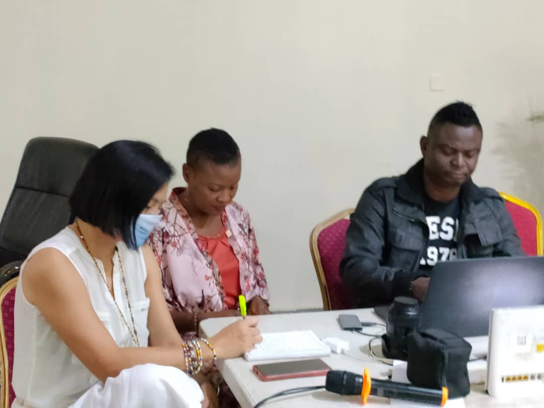 dajieodok's tweet photo. Communications colleagues working hard at the Genome Editing Training in Abuja to ensure our message is heard loud, and clear!
#geneEditingcoms
#communicatingscience
#allies4sciencecoms
#ScienceComs
@OrowaleOmolara
@AburTerngu @kslopez77 @BuddyWhite_NG @tundex98 https://t.co/iX2Q86fo60