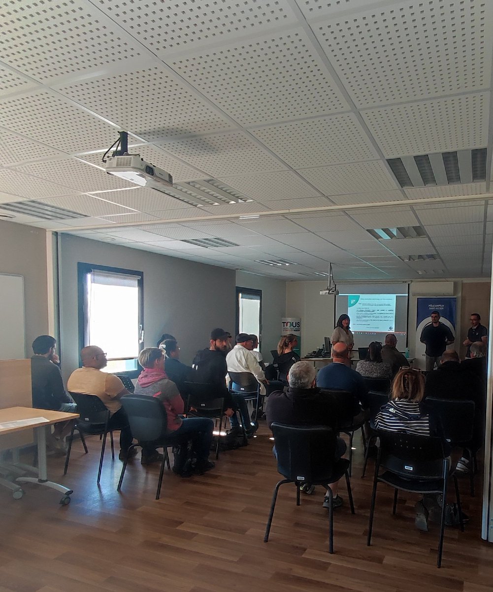 MjSenemaud's tweet photo. #Recrutement #MRS  avec la société La Picandine. 7 candidats Paris les 18 inscrits passent les évaluations dès cet après-midi ! #poleemploi #StAstier. https://t.co/7PC8gXnkC3