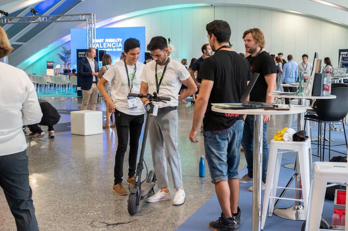 🚀El ecosistema emprendedor valenciano representado en el #SMV2022 gracias a <a href="/hyperloopupv/">Hyperloop UPV</a> <a href="/FSUPVteam/">FSUPV Team</a> <a href="/wattmobileupv/">WattmobileUPV</a> @Gaia_Green_Tech <a href="/MiivoMobility/">Miivo Mobility</a> <a href="/V2C_Charge/">V2C</a> Last Mile Team,SpotiEnergy <a href="/atriamove/">AtriaMove</a> <a href="/WonderBitsNet/">WonderBits</a> <a href="/UNAcare_EU/">UNAwheel Maxi</a> Movelso <a href="/skrollerbelt/">Skroller</a>  <a href="/volveromobility/">Volvero</a> UNIMOV o Spiny
