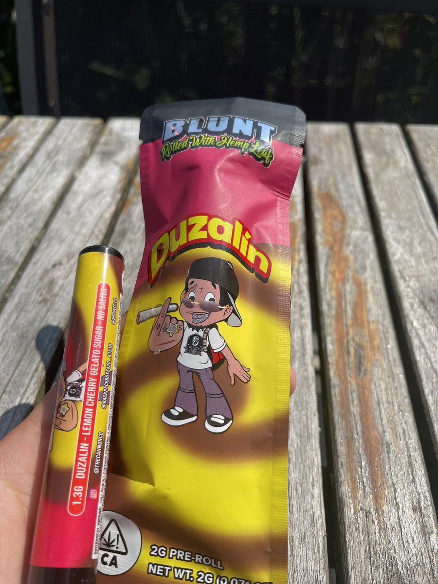 backpackboyzcl's tweet photo. Starting the weekend right with some Duzalin, the only question is:
Blunt or Cannon? 🤔💨

#BPBC 🎒 https://t.co/9KEFYEALcZ