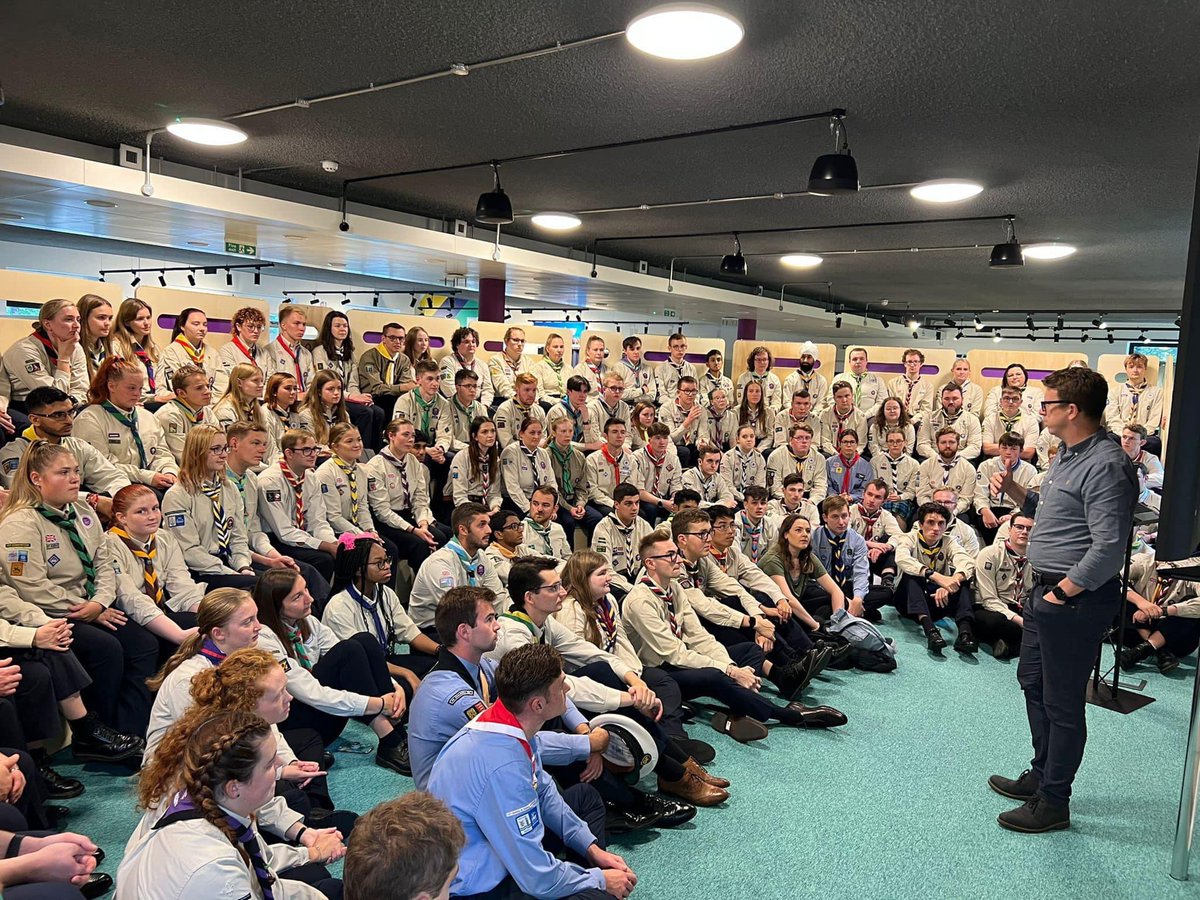 WestsideScouts's tweet photo. Over the last week, our Beaver leader Emily joined over 100 other scouts aged 18-25 from across the country as part of Operation Feather. Together they helped keep people in the lying in state queue safe and informed. A huge Westside BRAVO for all your work!
#OperationFeather https://t.co/ChgxX1QAx1