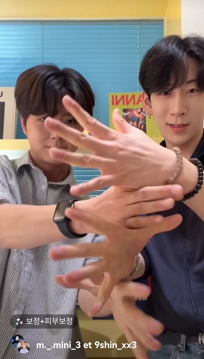 Seunghoon_InT's tweet photo. SEUNGHOON INSTAGRAM
REELS
20.09.2022

New reel form Seunghoon and this time with MINHYUK 🥰🥰
They're so adorable!! 

https://t.co/d1C9rYTV4c

@minhyuk_noir_fr

@Noir__official
#NOIR #SEUNGHOON #SHINSEUNGHOON
#느와르 #신승훈 #승훈
#느와르승훈 https://t.co/hfBY9fXHnf
