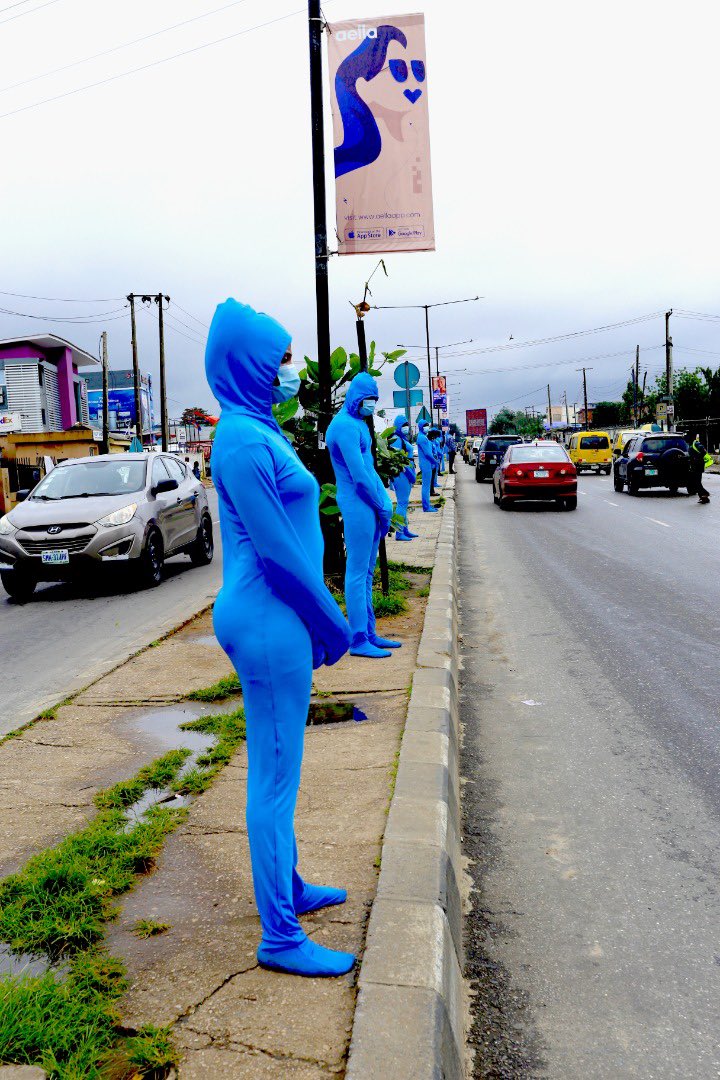 the_Lawrenz's tweet photo. If you come across these  #MenInBlue in Lagos. Walk up to them with confidence and take a selfie with them.  Post on your socials with the aforementioned hashtag and #Confidencels. You’d stand a chance to win airtime. 🙏😁😁 https://t.co/kIPA9VTM7N
