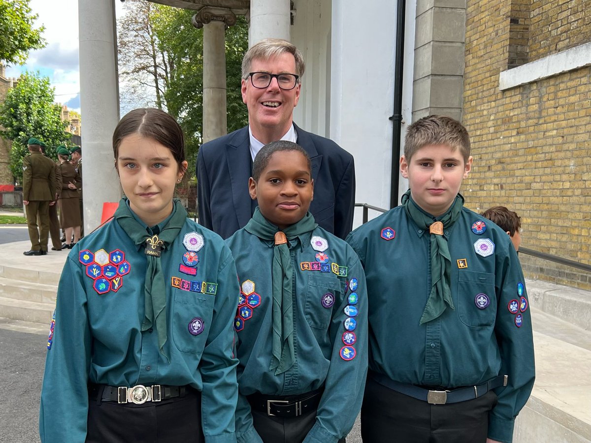 UrswickSchool's tweet image. Headteacher Richard Brown and some students from Urswick attended a Service of Thanksgiving for the life of HM The Queen on Sunday.