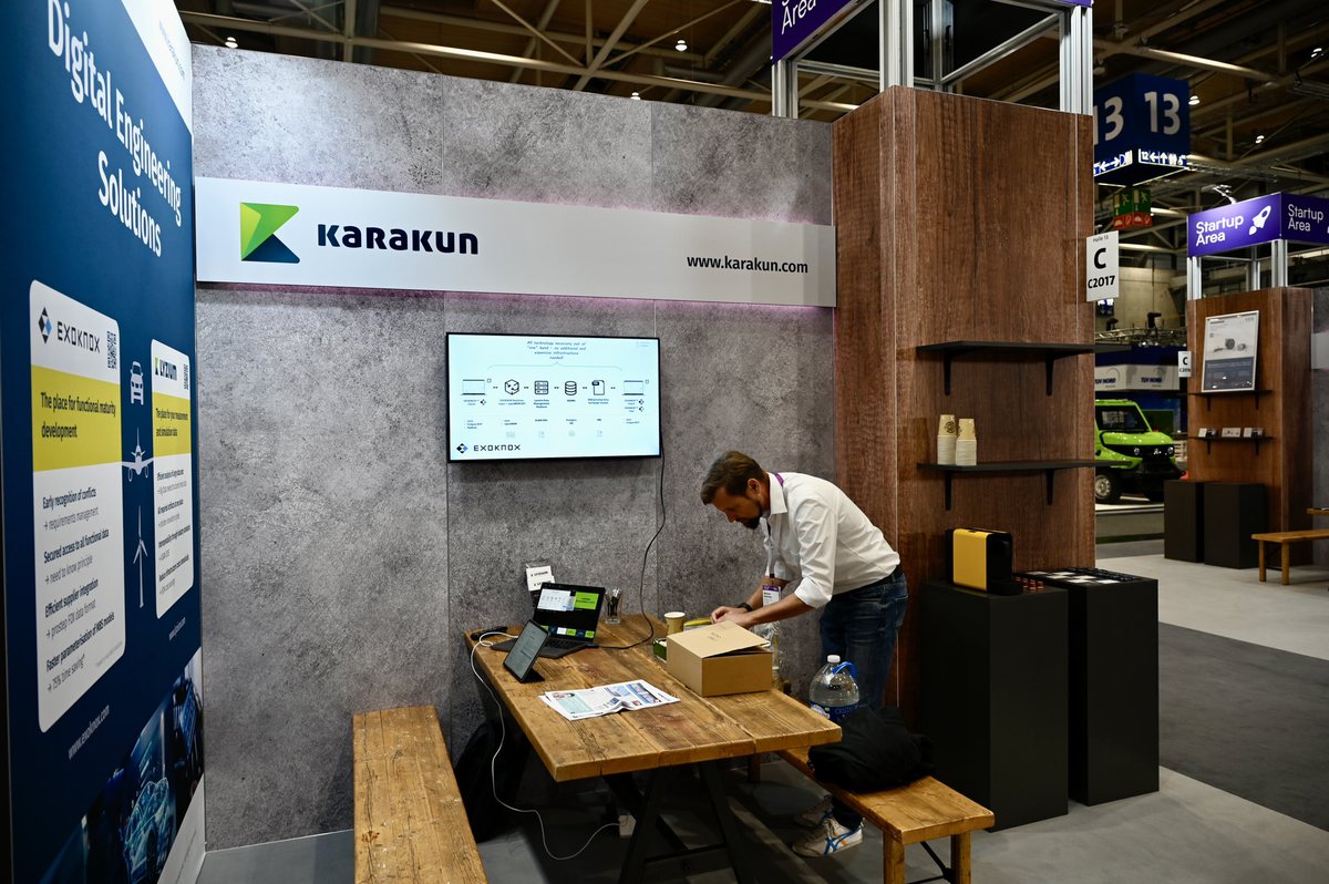 hdwalter's tweet photo. #digitalengineeringsolutions, #functionaldatamanagement, #testdatamanagement with #exoknox by #karakun at #IAATransportation #iaatransportation2022 Hall 13 Startup area. https://t.co/4y2c51nFGY