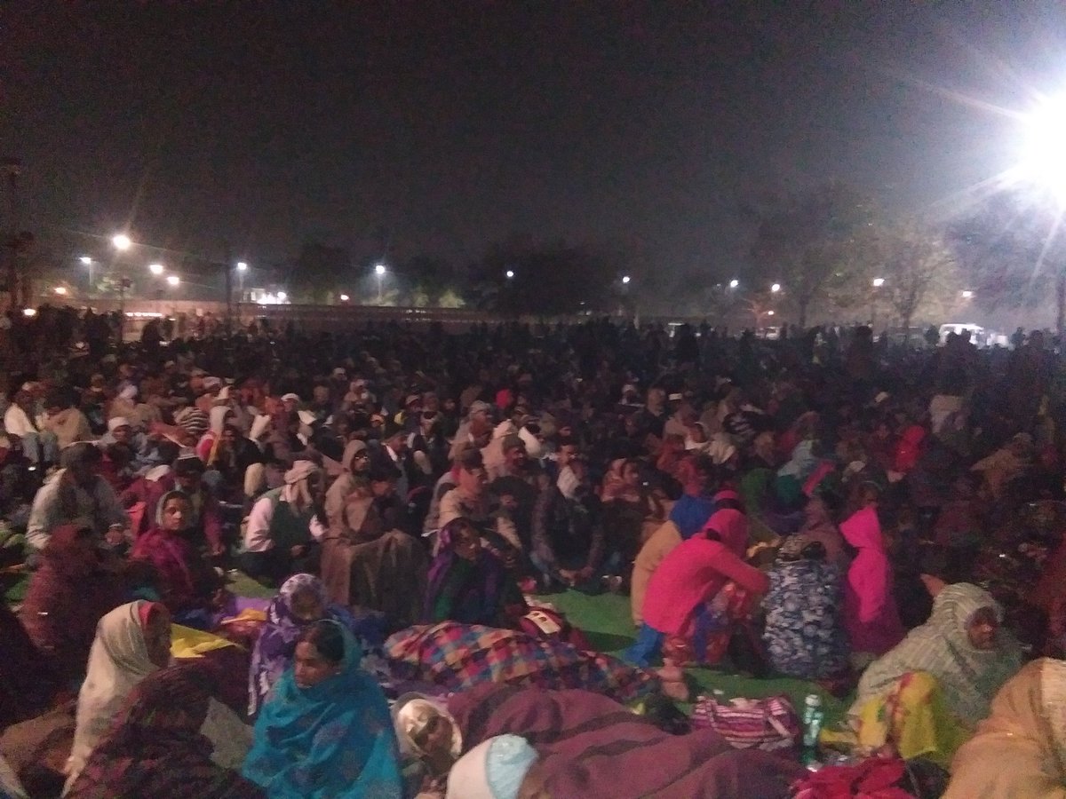 publicpage123's tweet photo. मा.प्रधानमंत्री जी @narendramodi जिस तरह से आज आपने #चीता_मित्र वन विभाग में रखे हैं उसी तर्ज पर20वर्ष पहले यूपी शिक्षा विभाग में #शिक्षा_मित्र नियुक्त किये गए थे जो विद्यालय का ताला खोलने का काम किये लेकिन आज उनके परिवार भूख से मर रहे हैं.
@PMOIndia
@dpradhanbjp @aksharmaBharat https://t.co/k4GUEYQrQV