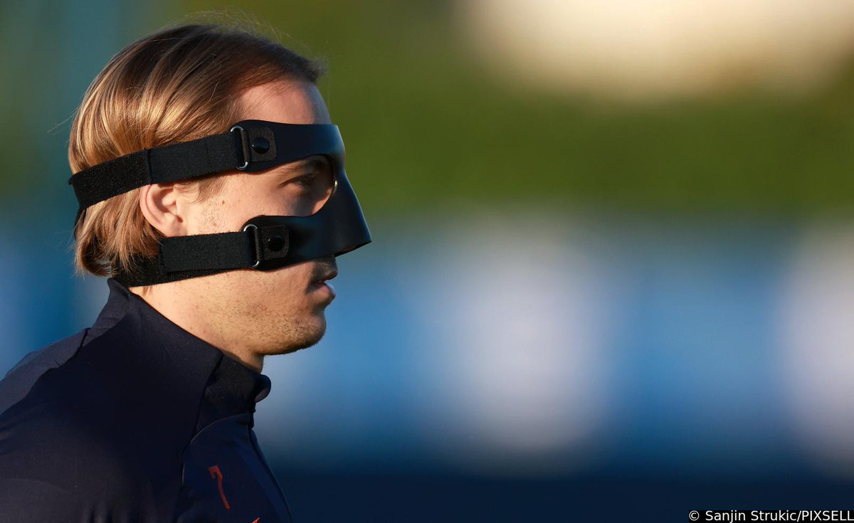 PIXSELL's tweet image. Hrvatska nogometna reprezentacija odradila trening na Maksimiru ⚽️
pixsell.hr/a/pxl-specijal…

📸Sanjin Strukić/PIXSELL
@HNS_CFF #vatreni #reprezentacija #repka #soccer #football #caosvima @lukamodric10 @lovromajer #StipePletikosa #maksimir #zagreb #fifa #sport