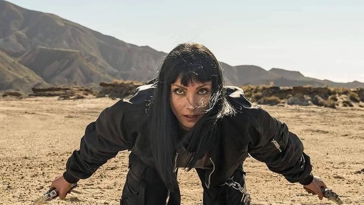 LAljrAaniL's tweet photo. Love either makes you a brave person or a coward for life. #Zulemazahir #visvis #najwanimri @Najwa_Nimri @maggiecivantos https://t.co/zCWBHGk1oc