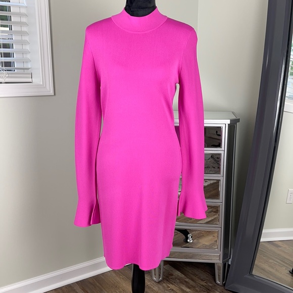 YoGyrlEVITA's tweet photo. So good I had to share! Check out all the items I'm loving on @Poshmarkapp #poshmark #fashion #style #shopmycloset #lululemonathletica #michaelkors #zodiac: https://t.co/EmTXsiwvgE https://t.co/Ani70UKZ2T